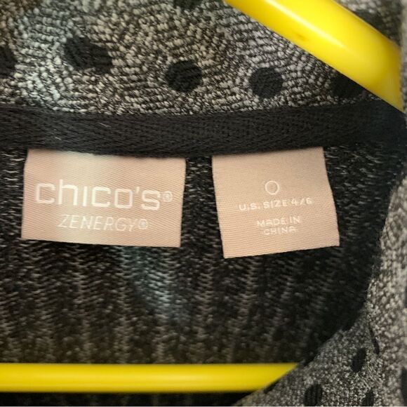 ‎Chico’s Zenergy size 0/4/6 black jacket - Picture 4 of 6